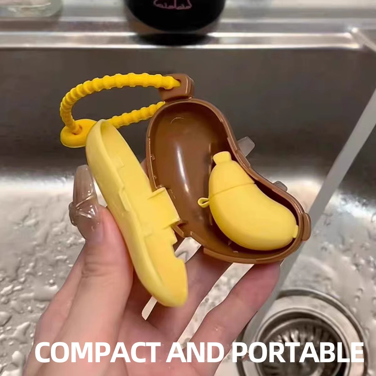 Compact Banana Toothbrush Cap with Toothpaste Storage - Perfect for Travel!